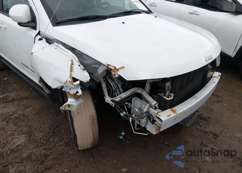 2017 Jeep Compass Latitude Fwd from USA, damaged, VIN 1C4NJCEB5HD206661